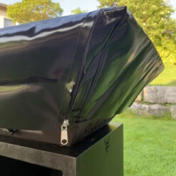 Abdeckhaube BlackBull BIGQUBE M, Schwarz -Brunner Verkäufe abdeckplane bigqube seitlich 510x510 1