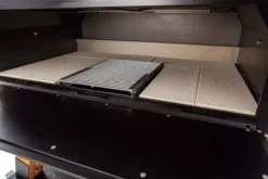 Der Merklinger 1200 Holzofen Standard -Brunner Verkäufe merklinger holzbackofen grill pizzaofen brotbackofen 1200 vorne tuere auf zoom 2 jpg